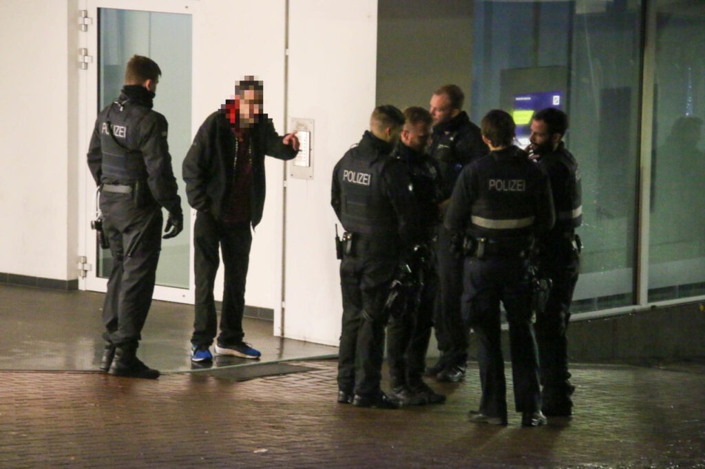 Verstärkte Polizeipräsenz in der Neunkircher Innenstadt - © BLP Presse & Photography
