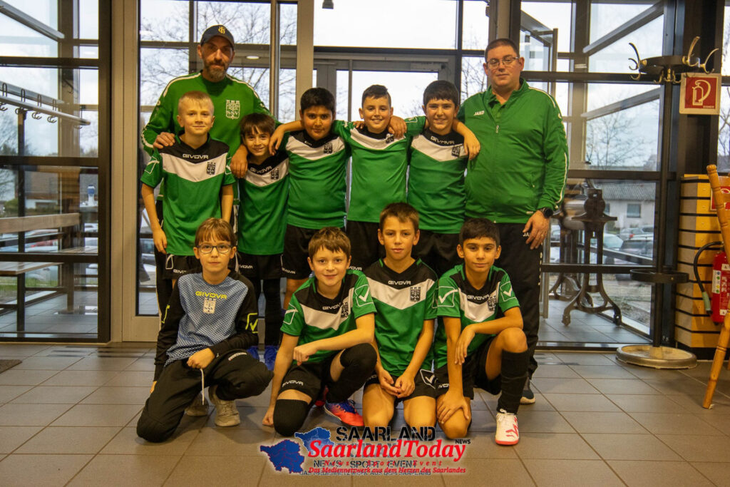 Fußball Jugendturnier vom 02. Dezember 2023 in Ensdorf – Gruppenfotos